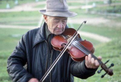 Archives départementales de la Haute-Loire. Fonds Didier Perre, chansons et musiques populaires en Haute-Loire (François Lachaud, 11 AV).