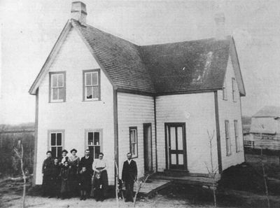Archives départementales de la Haute-Loire. Monographie de la famille Monchamp par Thomas G. Paterson, "House and family" (3 Num 217). 